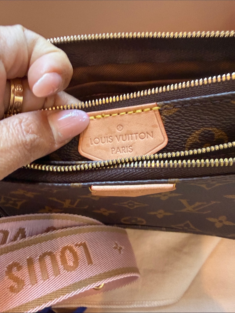 Louis Vuitton Monogram Multi-Pochette with Pink Strap - Picture 2 of 5